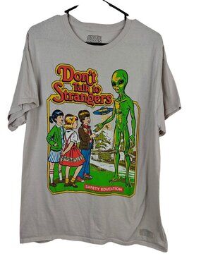 Don't Talk To Strangers Alien Graphic T-Shirt Size Large Steven Rhodes Beige